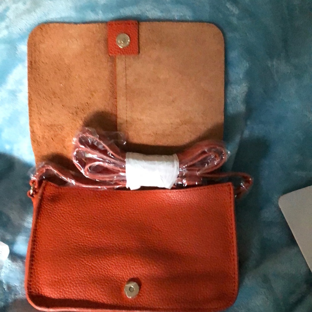 Crossbody-leather